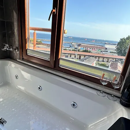 Mamma Marya Hotel 3*